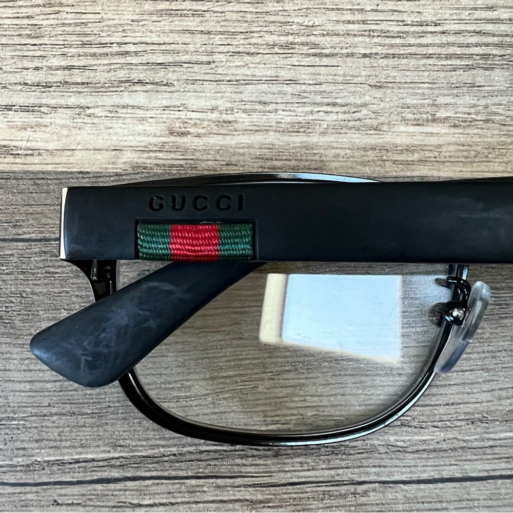 Gucci Metal Frame in Black - Picture 7 of 10